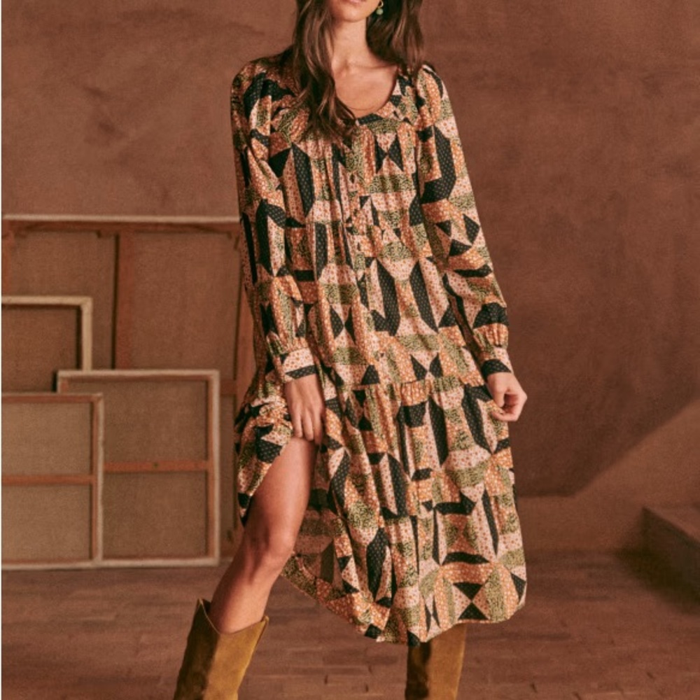 Geometric Patterned Long Sleeve Dress